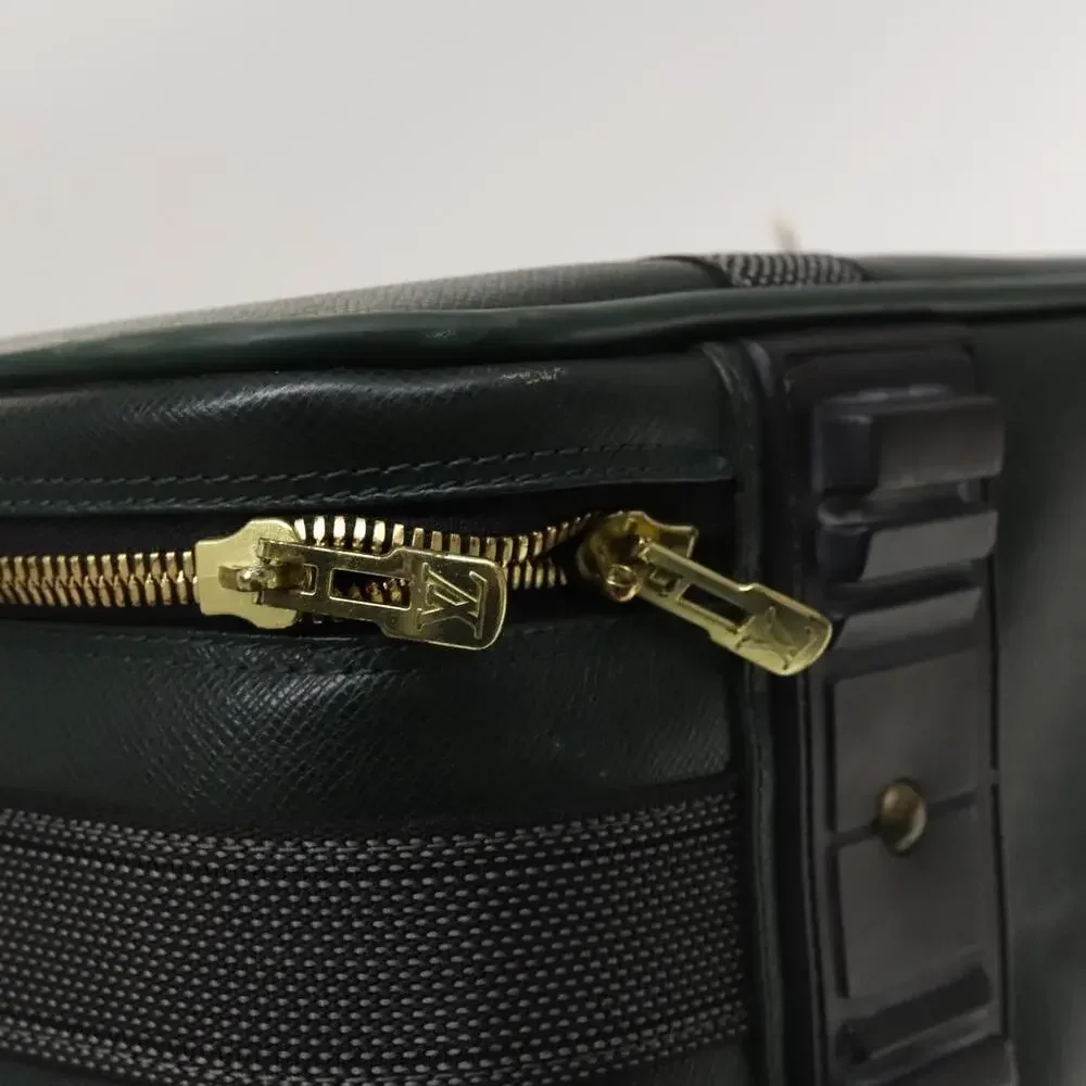 LOUIS VUITTON Taiga Satellite 53 Trunk Epicea M30094
